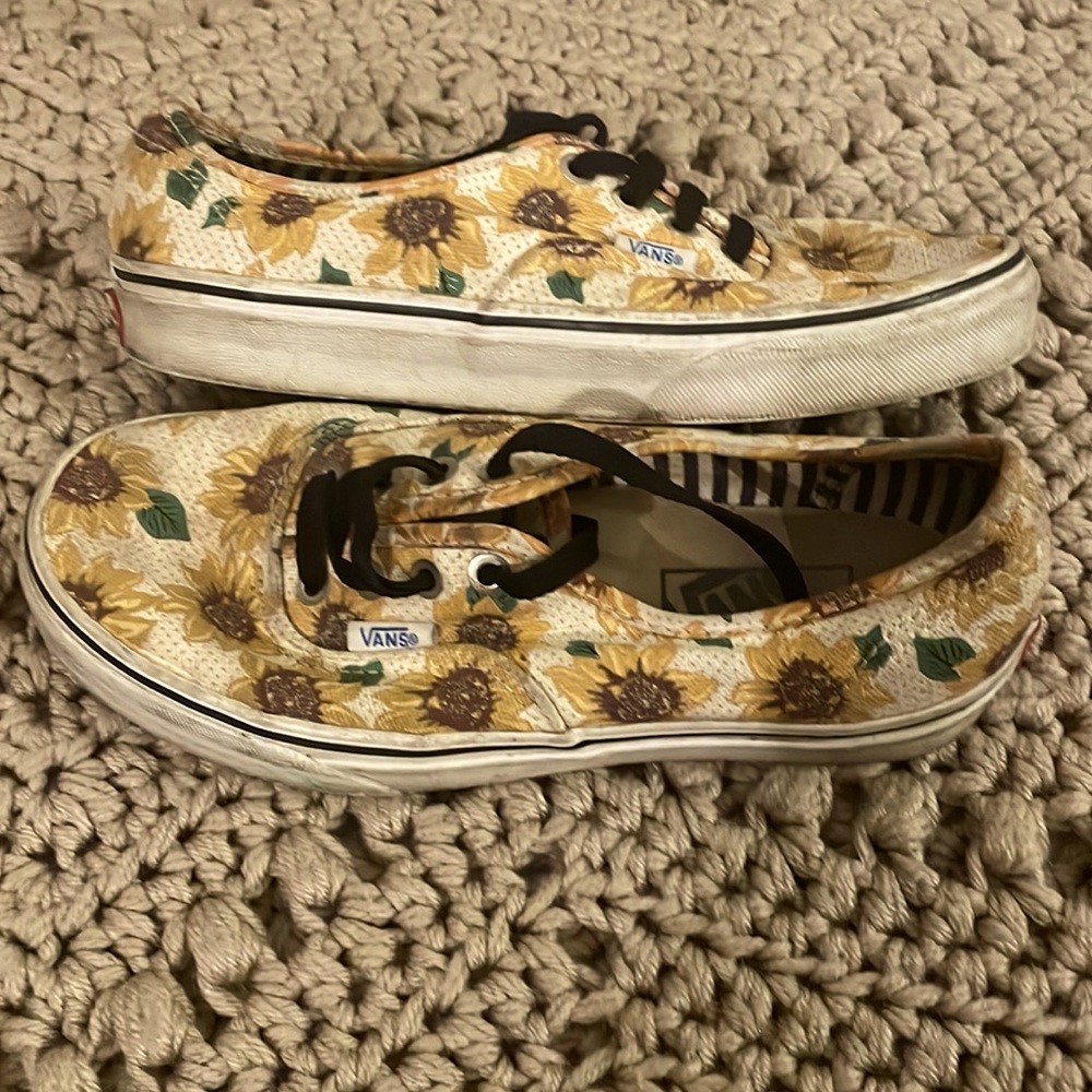 Sunflower print Vans. Size 4.5 men, 6.0 women